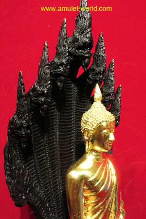 หลวงพ่อนาคปรก ปางถวายเนตร วัดนาคปรก สูง 20 นิ้ว เนื้อโลหะผสมรมดำ องค์พระปิดทองคำเปลวแท้ 2