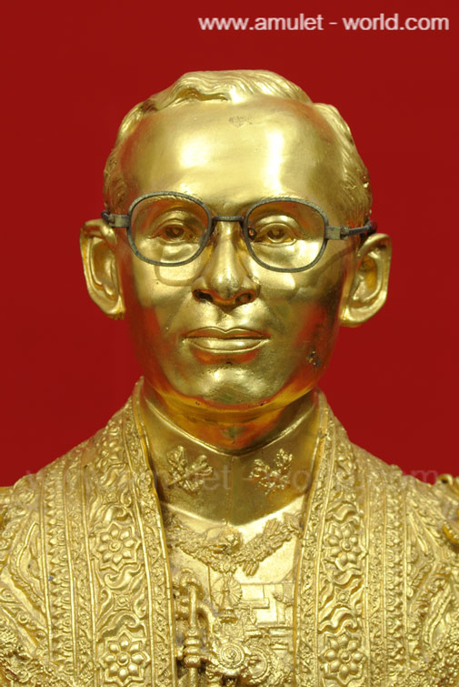 พระบรมรูป ร.9 สำนักนายก 1