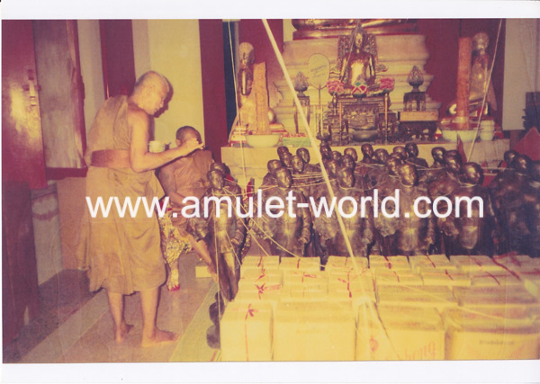 พระบรมรูปหล่อร.5 ทรงยืน สูง 109 ซม. วัดสมมติเทพฐาปนาราม(แหลมสน) จ.ระยอง ปี 2536 11