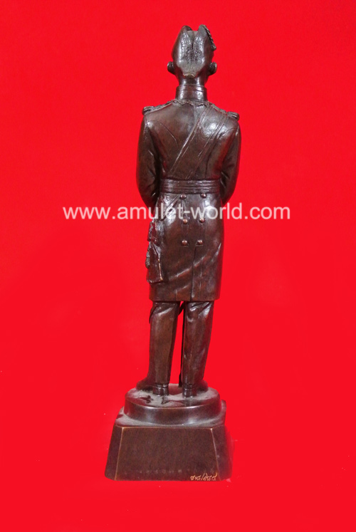 กรมหลวงชุมพรเขตอุดมศักดิ์ ปั้นโดย อ.เศวต  เทศธรรม  สูง 14 นิ้ว 2