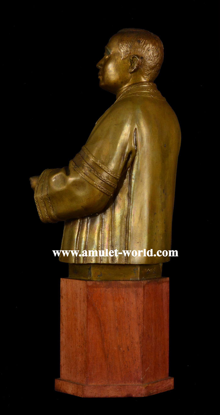 ร.6 พระผู้ทรงสถาปนาจุฬาลงกรณ์ ครบรอบ 66 ปี เนื้อสำริด ปี 2526(องค์ที่3) 3