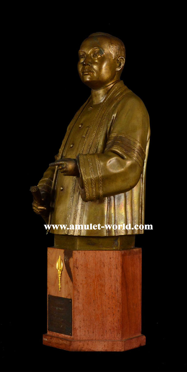 ร.6 พระผู้ทรงสถาปนาจุฬาลงกรณ์ ครบรอบ 66 ปี เนื้อสำริด ปี 2526(องค์ที่3) 4