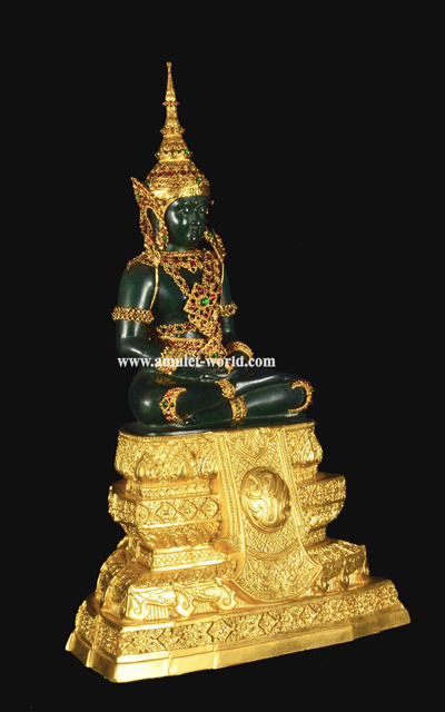 พระแก้วมรกต ภปร. รุ่นแรก ปี 2547 (องค์ที่3) 1