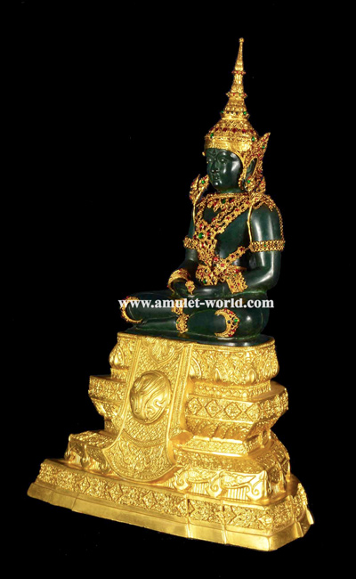 พระแก้วมรกต ภปร. รุ่นแรก ปี 2547 (องค์ที่3) 3