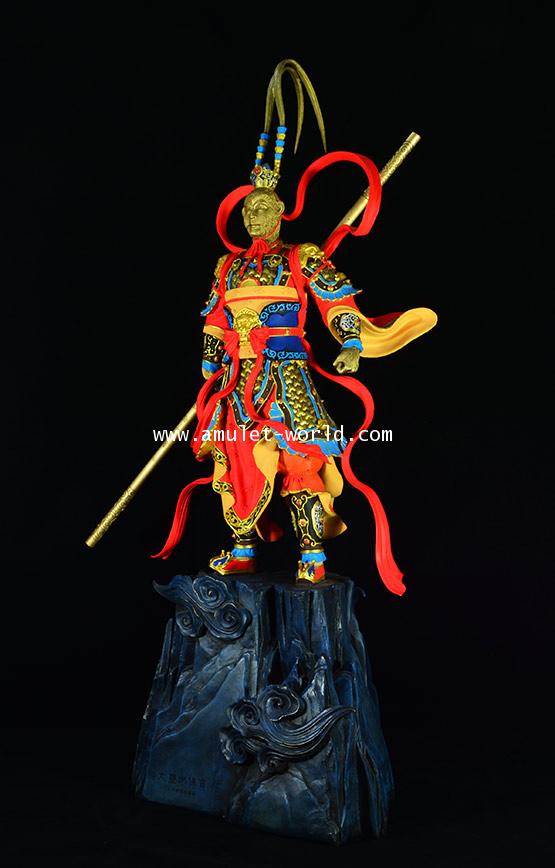 เจ้าพ่อเห้งเจีย ไต้เสี่ยฮุกโจ้ว เหยียบเมฆปางชนะมาร  เนื้อโลหะลงสี สูง 80 ซม. งานศิลปินชื่อดัง 1