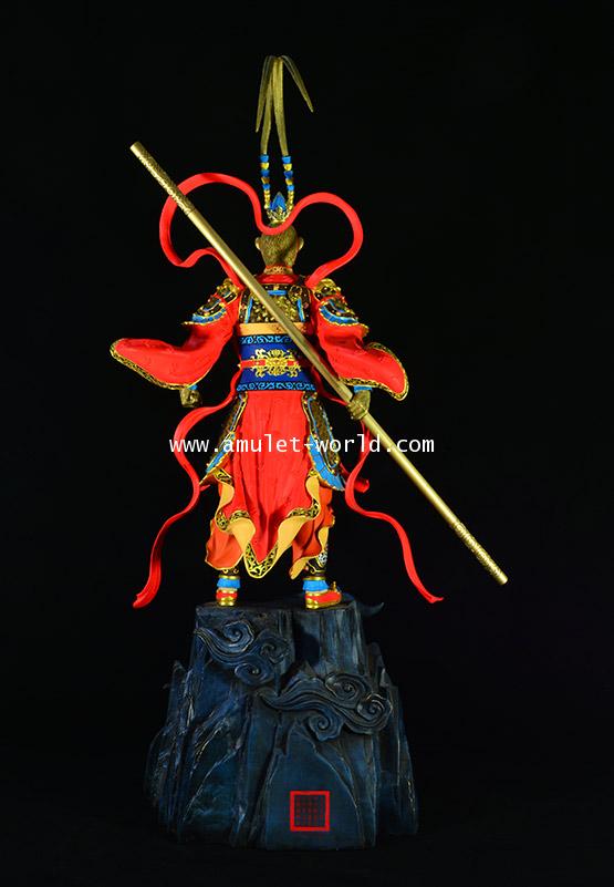 เจ้าพ่อเห้งเจีย ไต้เสี่ยฮุกโจ้ว เหยียบเมฆปางชนะมาร  เนื้อโลหะลงสี สูง 80 ซม. งานศิลปินชื่อดัง 2