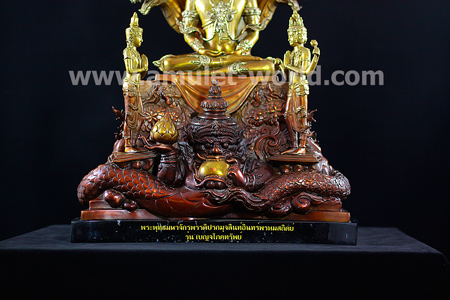 พระพุทธมหาจักรพรรดิปรกมุจลินท์อินทร์พรหมสถิตย์ เนื้อบรอนซ์นอก ตัก 9 นิ้ว ปี 61 ฐานแดง 3