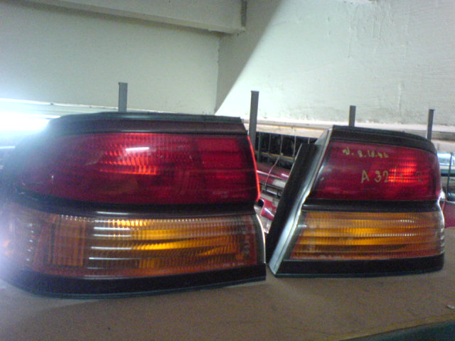 ไฟท้าย ซ้าย ขวา นิสสัน เฃฟิโร่A32 nissan