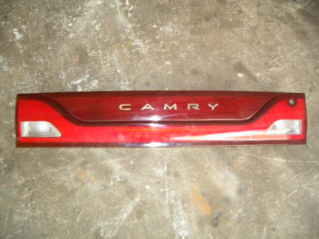 ทับทิมฝาท้าย TOYOTA โตโยต้า Camry  ท้ายหงส์