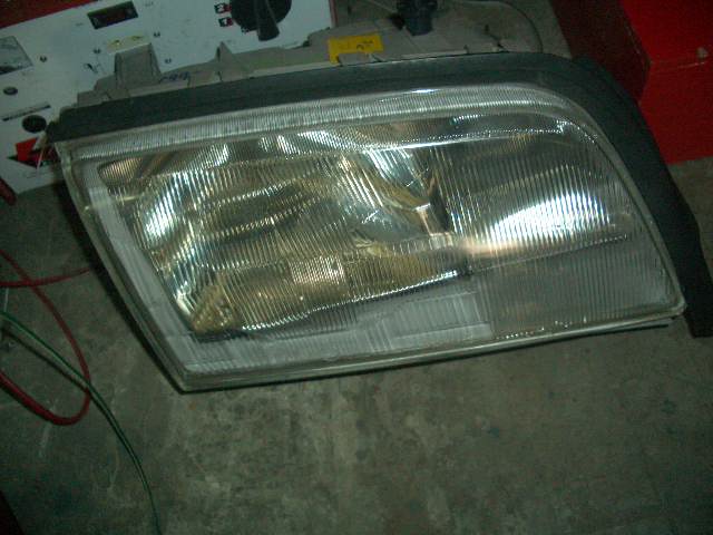 ไฟหน้า  Mercedes-Benz  เบ็นซ์  C220