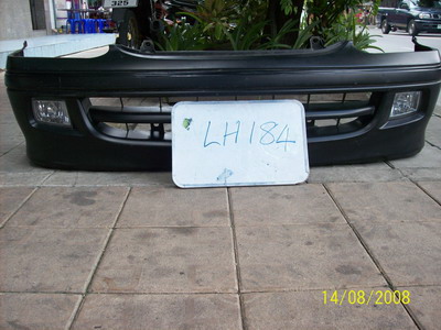 กันชนหน้า TOYOTA  โตโยต้า  รถตู้  LH 184 ตาเพชร พร้อมสปอร์ตไลท์ .. js