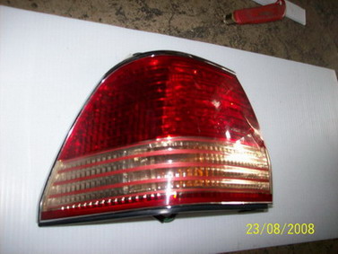 ไฟท้าย โตโยต้า คลาวน์ TOYOTA CROWN  JZX155