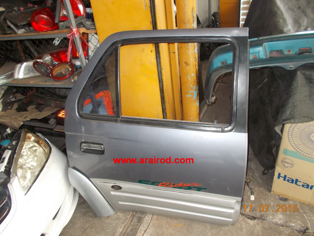 อะไหล่ TOYOTA SPORT RIDER 20002-2005 โตโยต้า สปอร์ตไรเดอร์ ปี2002-2005 ประตูหลังขวา