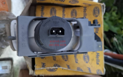 อะไหล่  BMW E30 บีเอ็มดับเบิ้ลยู ไฟในกันชน 2