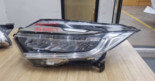 อะไหล่  HONDA HRV MC RS  2015-2019 ฮอนด้า เอชอาร์วี MC RS ปี2015-2019 ไฟหน้า มือสอง