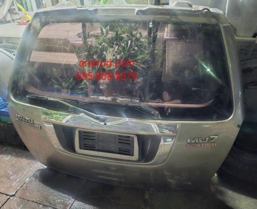 อะไหล่ ISUZU MU-7 อีซูซุ  มิวเซเว่น ฝาท้าย 1