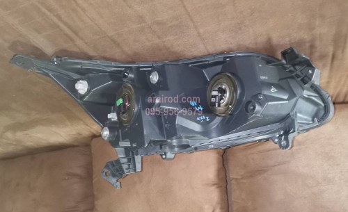 HONDA BR-V 4 ปี 2017-2020  ฮอนด้า บีอาร์วี 2017-2020 ไฟหน้า สินค้าแท้มือสอง 2