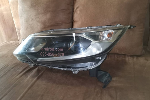  HONDA BR-V 4 ปี 2017-2020  ฮอนด้า บีอาร์วี 2017-2020 ไฟหน้า สินค้าแท้มือสอง