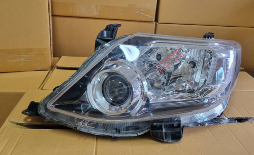 อะไหล่  TOYOTA  FORTUNER  2012  โตโยต้า ฟอร์จูนเนอร์ 2012 ไฟหน้า ซีนอน