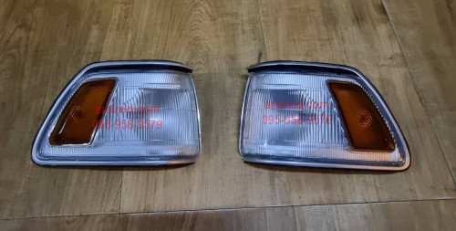 TOYOTA CROWN MS130-132 โตโยต้า คราวน์ เอ็มเอส130-132 ไฟมุม