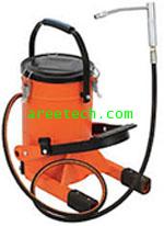 ถังอัดจารบีแบบใช้เท้า + หัว Coupler แบบพิเศษ ยี่ห้อ GROZ  รุ่น FOP - 10Q