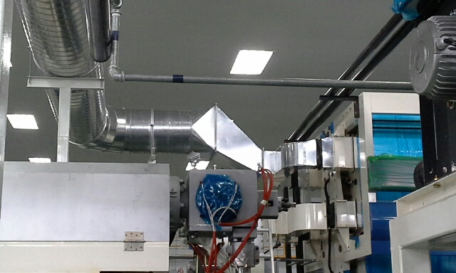 ท่อดักท์ งานผลิต พร้อมติดตั้งระบบท่อระบายความร้อน ระบายกลิ่นกาว เคมี   หน้างาน บมจ.นิปปอน แพ็ค(ประเท 3