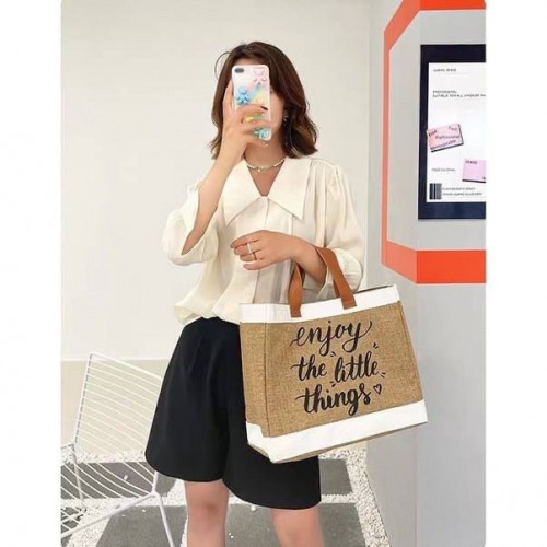 กระเป๋าสายมินิมอล enjoy the little things ถือแบบชิคๆ 1