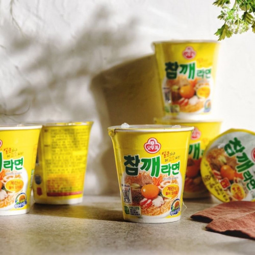 พร้อมส่ง มาม่าถ้วยจากประเทศเกาหลีค่ะ แพ็ค 65g. X 6 ถ้วย สีเหลือง