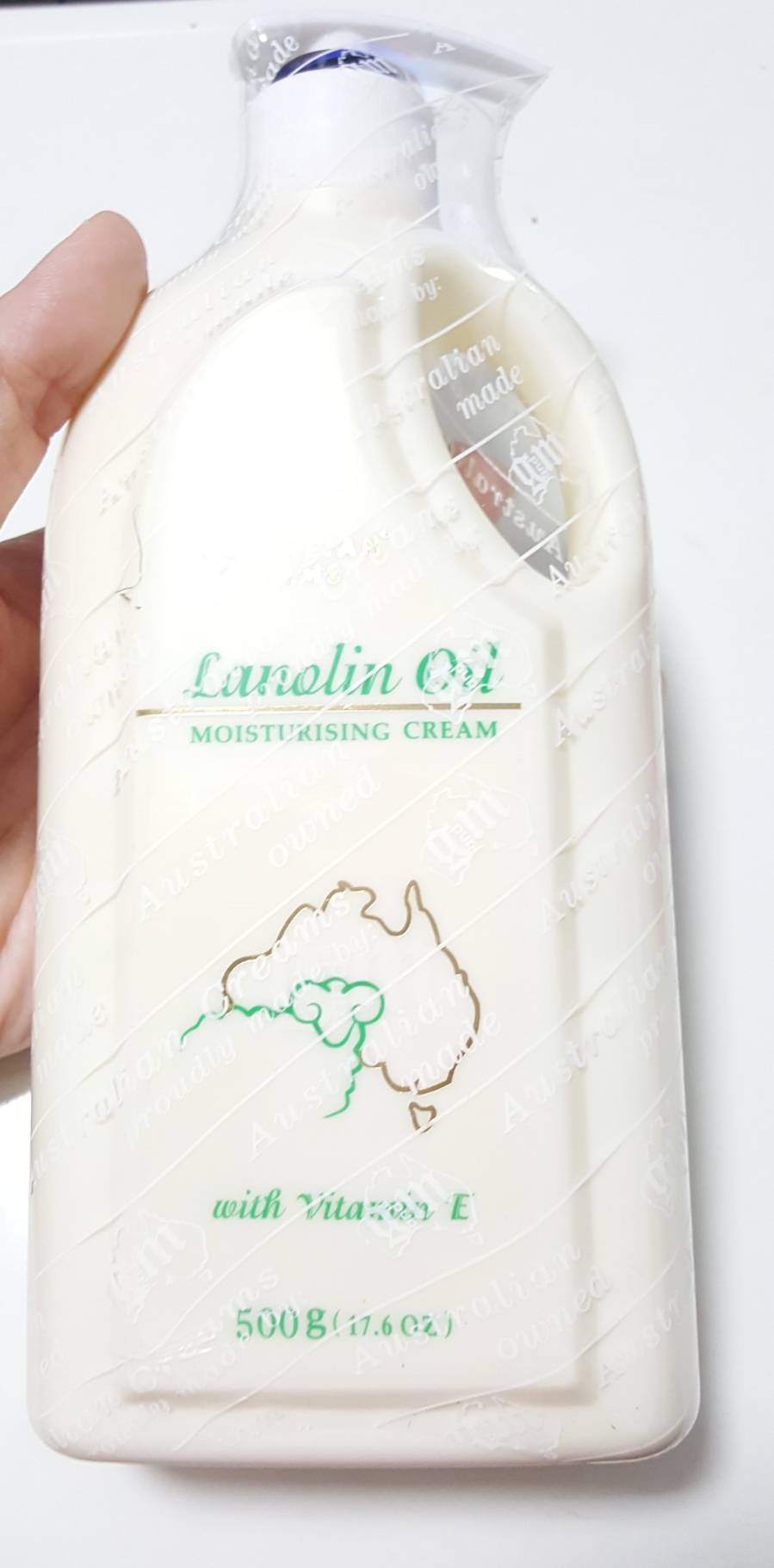 Australian Lanolin Oil Moisturising Cream with vitamin E ลดริ้วรอย เสริมสร้างคอลลาเจน ขวดปั้ม 500g .