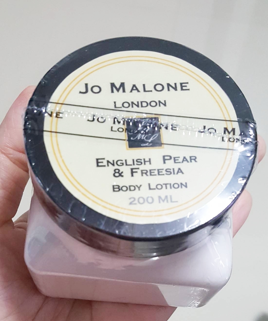 ครีมน้ำหอม Jo Malone English pear  Freesia cologne Body Lotion ขนาดใหม่เพิ่มปริมาณเป็น 250ml.