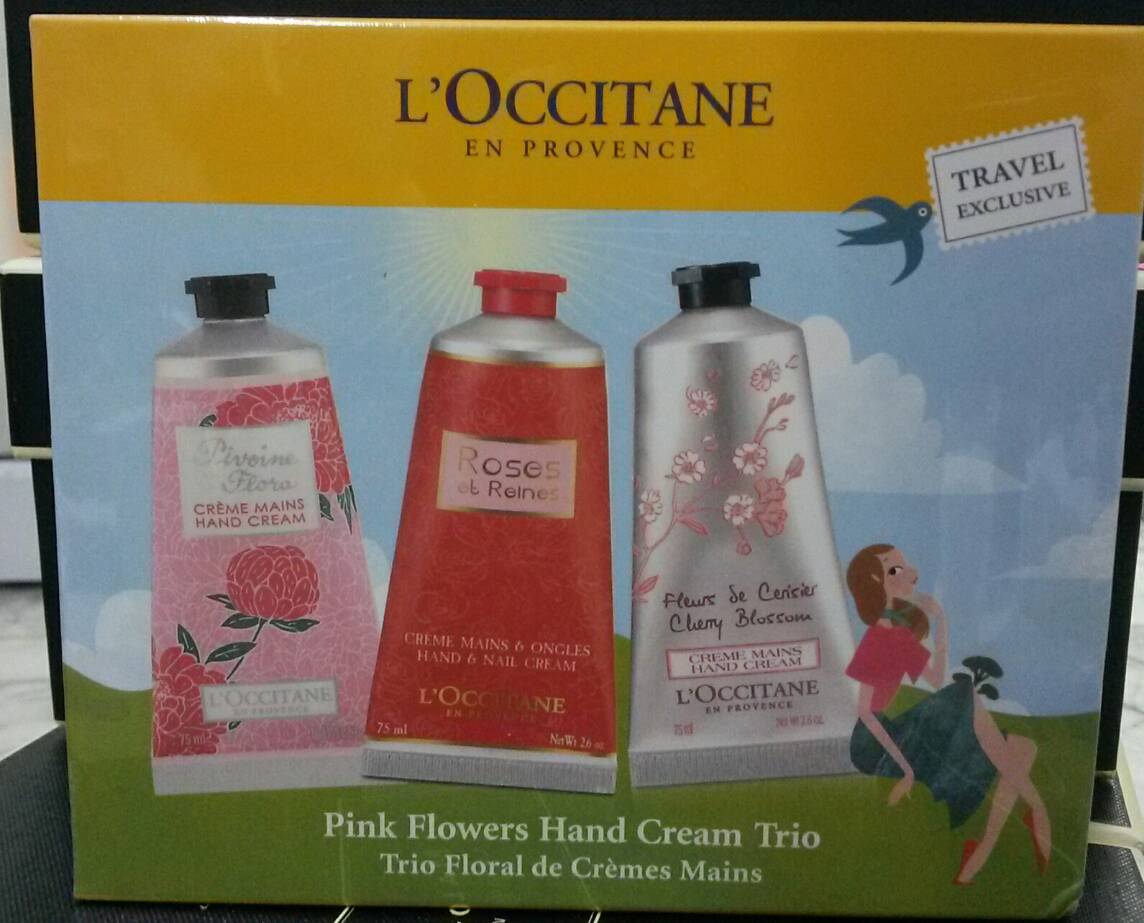 L\'occitane Floral Hand Cream Trio Cherry Blossom Roses Et Reines 3pcs กล่องบรรจุ 75ml. แพค 3 ชิ้น