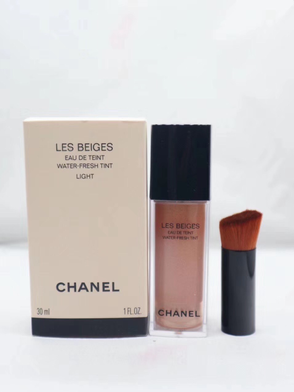 CHANEL Les Beiges Eau De\' Teint Water Fresh Tint ขนาดปกติ 30ml. สี light พร้อมแปรงในกล่อง
