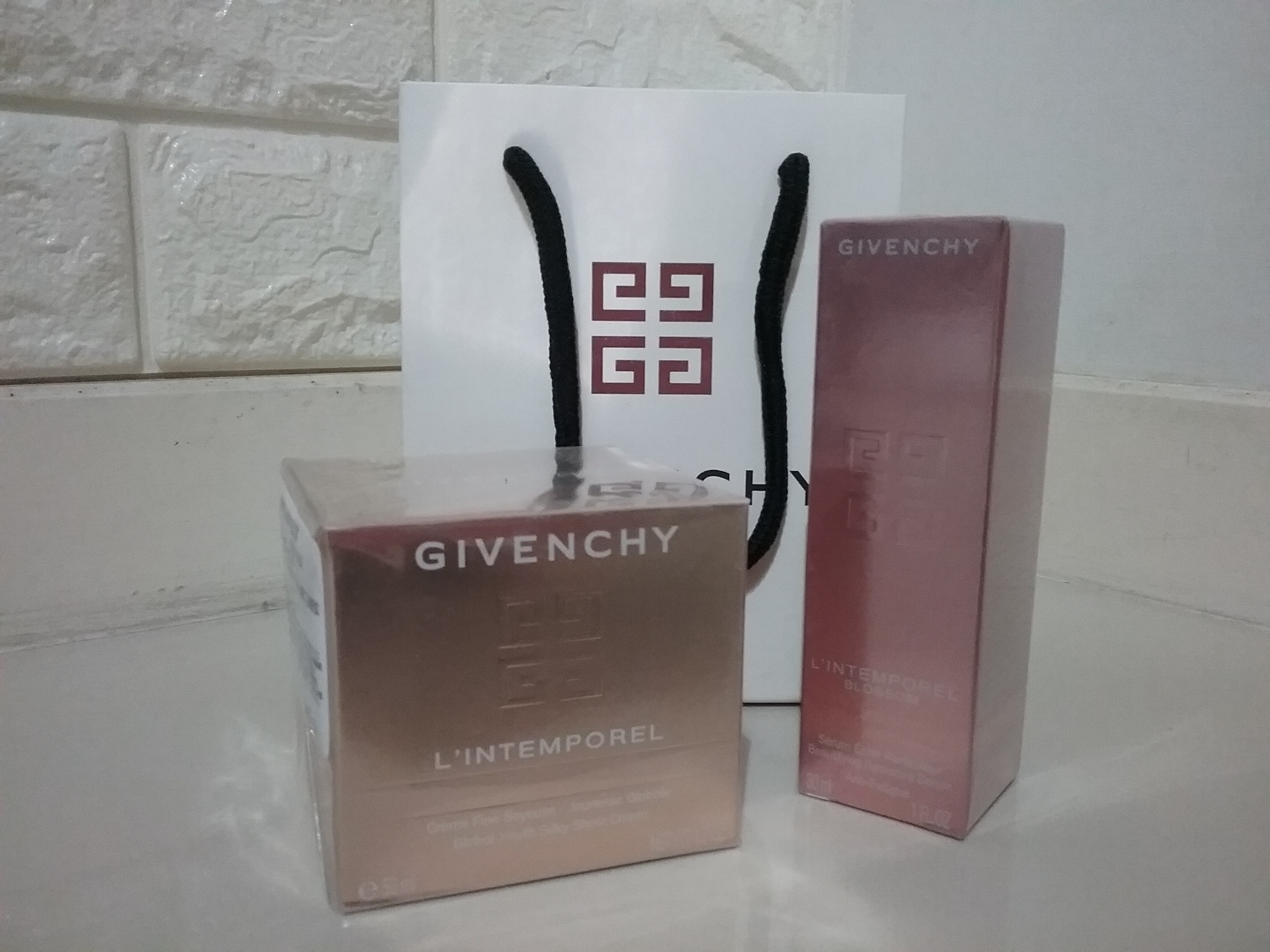 Givenchy L´Intemporel Global Youth Silky Sheer Cream + Blossom Beautifying serum พร้อมถุงช๊อป