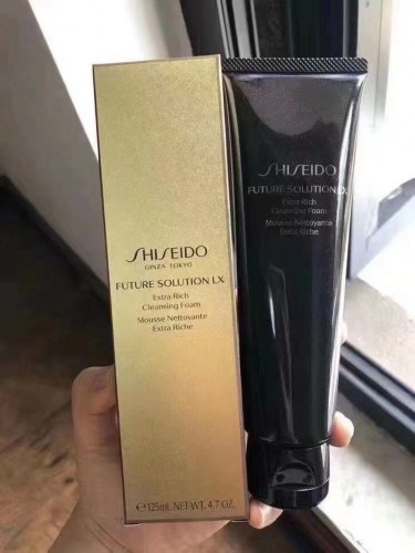Shiseido Unisex Future Solution LX Extra Rich Cleansing Foam 125ml.