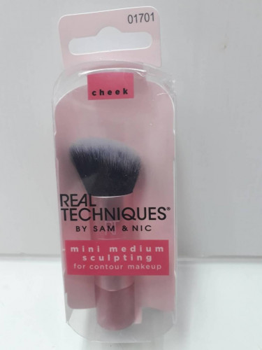 Real Techniques Sculpting Brush mini medium sculpting แปรงรองพื้นคอนทัวร์ออกแบบพิเศษ (หัวเฉียง )แพคเ