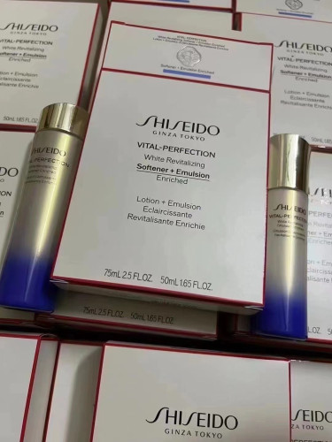 Shiseido Vital-Perfection White Revitalizing Emulsions/Softener Enriched ฟื้นฟูผิวพรรณให้เปล่งประกาย