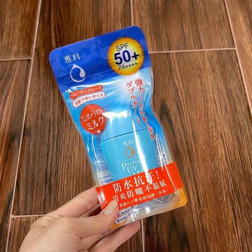 SENKA Perfect UV Milk SPF50 + PA ++++ กันแดดน้ำนมขนาด 40ML.