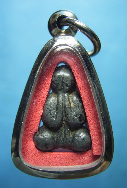 พระปิดตา เนื้อตะกั่วชุบรัก หลวงพ่อเดิม วัดหนองโพธิ์ (ขายแล้ว)