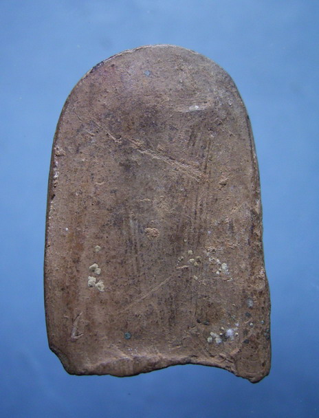 พระดินดิบกรุวัดชนะสงคราม พิมพ์เถาวัลย์เลื้อย ซุ้มโค้ง (New) 1