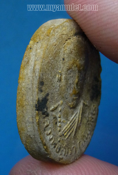 รูปเหมือนหลวงปู่สุภา กันตสีโล ปี 2506 เนื้อเหลือง ที่ 2 งานสุราษฎร์ ปี 2558 2