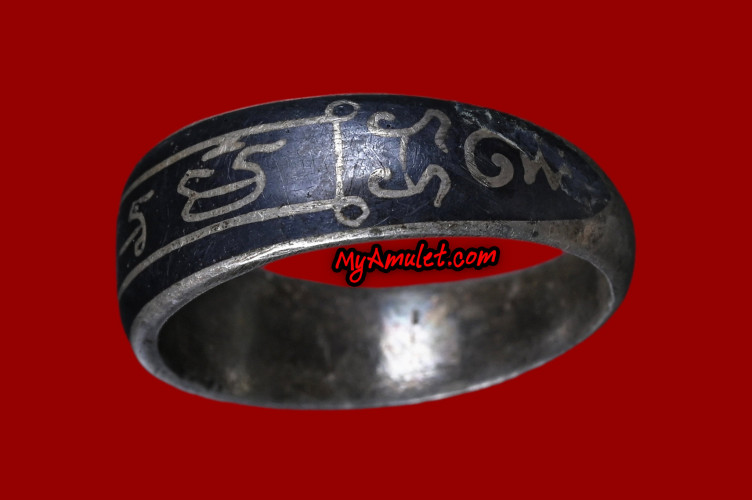 แหวนมงคล มหาอุตม์ มหาอำนาจ เนื้อเงินลงถม อาจารย์ชุม ไชยคีรี ปี 2497 2