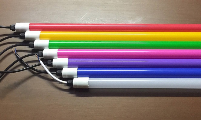 หลอดนีออนยาว LED กันน้ำ สีเหลือง พร้อมสายเสียบปลั๊ก รับประกัน1 ปี