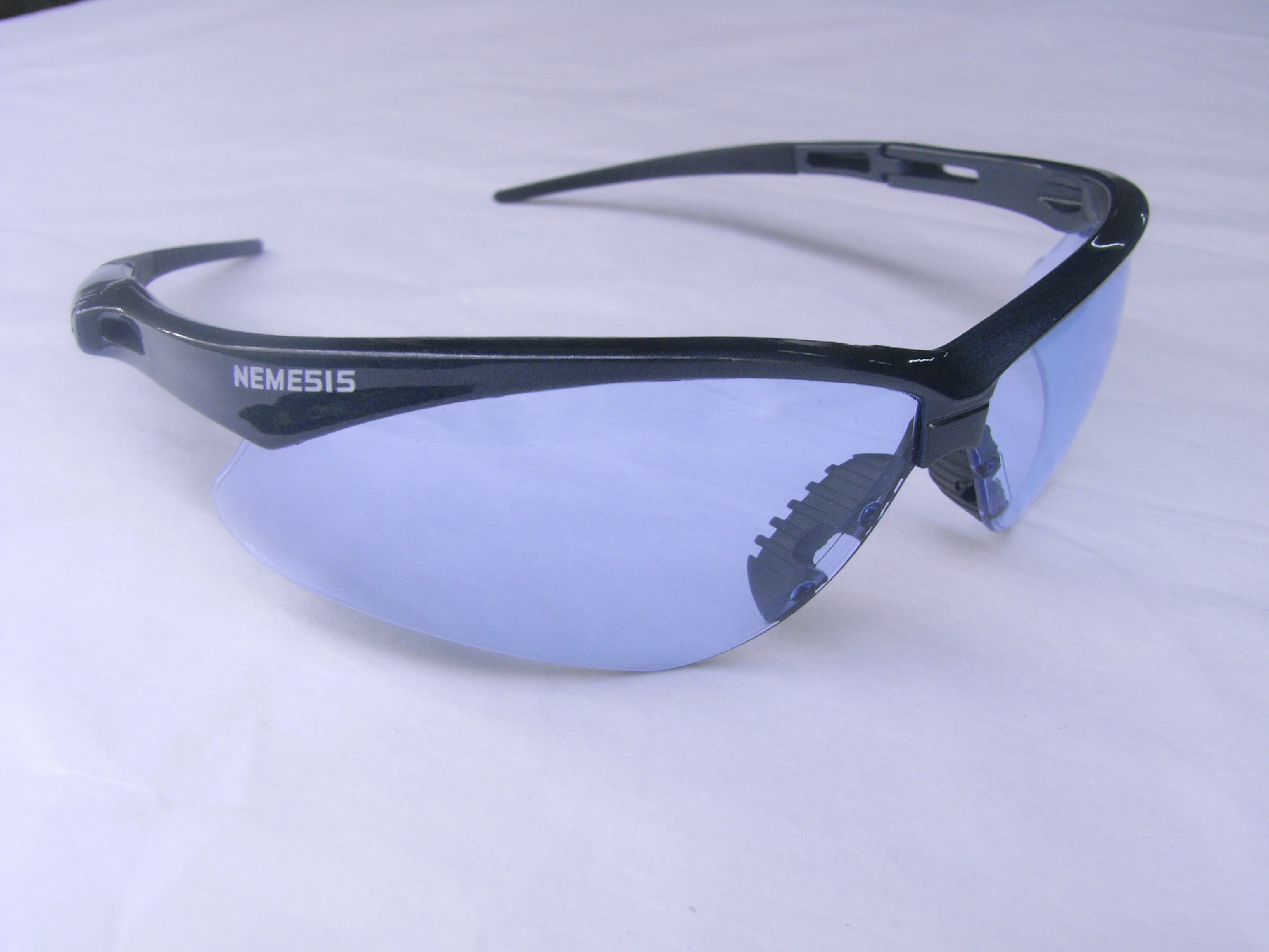 แว่นตาเซฟตี้ , แว่นตากันสะเก็ด , แว่นตา NEMESIS BLUE FRAME LIGHT BLUE LENS SAFETY GLASSES 2