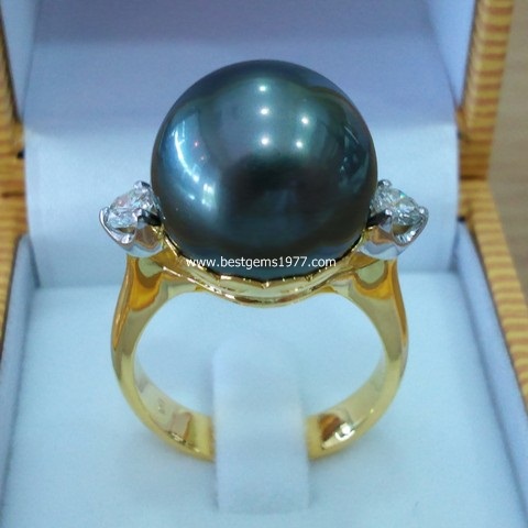 0100325 แหวนมุกsouth sea+เพชร