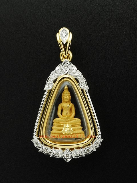 M382/D หลวงพ่อโสธรฯ รุ่นทูลเกล้ามหามงคล ปี2544 ในกรอบกันน้ำฝังเพชรแท้