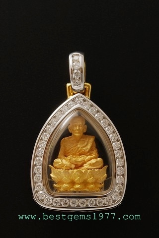 M520-2046/D รูปหล่อหลวงพ่อทวด รุ่นปาฏิหาริย์สองโพธิสัตว์ ฐานบัวรอบ เนื้อทองคำ
