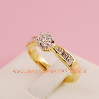 0141208 แหวนเพชร ตัวเรือนฝังเพชรเหลี่ยม