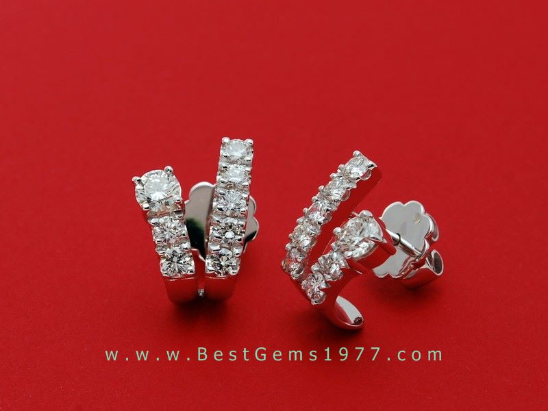 M777 ต่างหูเพชร