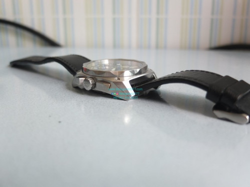 Junghans Pilot Chronoscope 42mm. 8