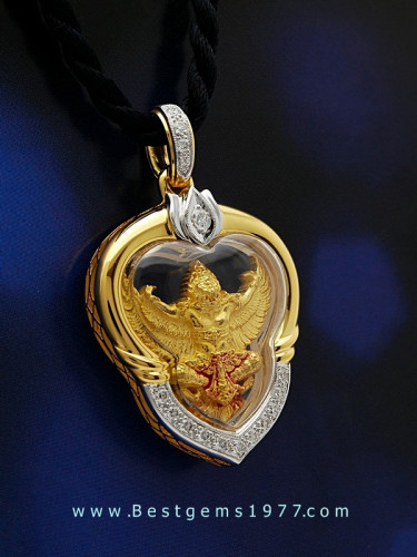 0220411D งานกรอบสั่งทำสำหรับบรรจุครุฑหลวงพ่อวราห์ วัดโพธิ์ทอง ฝังเพชรแท้ 2